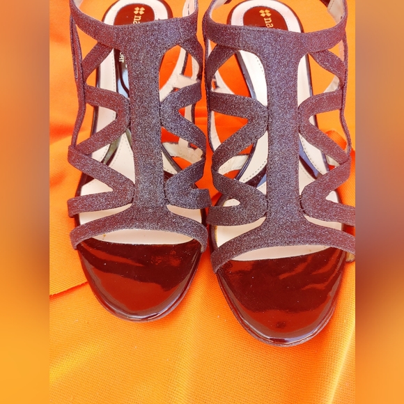 Party Ready 🥳 Naturalizer Danya Black Glitter Platform Sandals Chunky Heel 7.5 - Picture 4 of 9